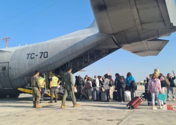 Comenzó la evacuación de los argentinos que pidieron salir de Israel
