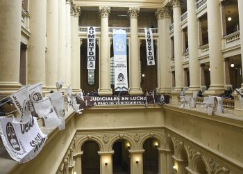 Continúa el paro de judiciales ante el retraso en el pago de la recomposición salarial