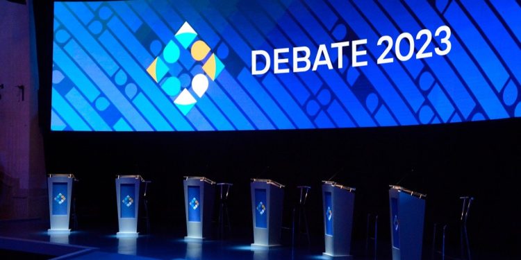 Del famoso botón rojo, al as bajo la manga de Massa y quién couchea a Milei: lo que se viene en el debate