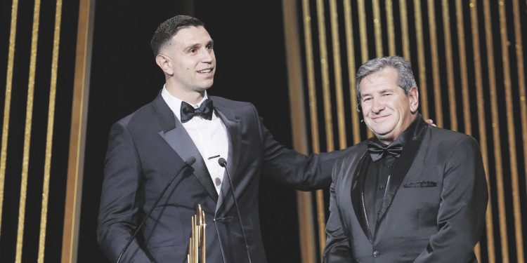 “Dibu” Martínez, el mejor arquero del mundo