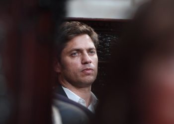 El duro comunicado de Kicillof por el escándalo del viaje de Insaurralde en yate por el Mediterráneo