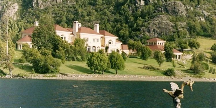 El Gobierno iniciará una demanda contra la empresa de Joe Lewis por Lago Escondido