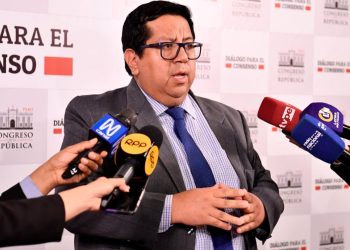 El ministro de Finanzas de Perú reconoció que el país está en recesión económica