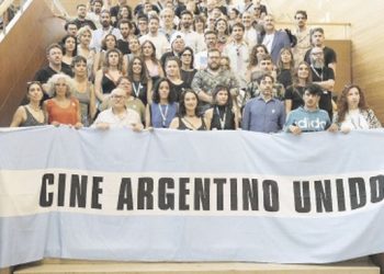 El país se vuelve con premios de San Sebastián y Biarritz