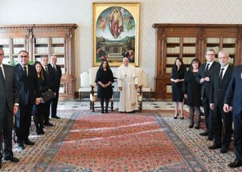 El viaje a Europa de Boluarte generó muchas críticas y pobres resultados