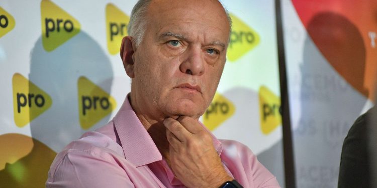 Grindetti, al campo: “Me comprometo a que el Estado no los joda más”