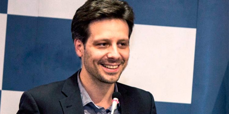 “Hay que sumar sectores no correístas, pero que recuerdan con nostalgia sus politicas”