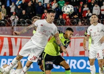 Huracán no logra sacar la cabeza de la arena