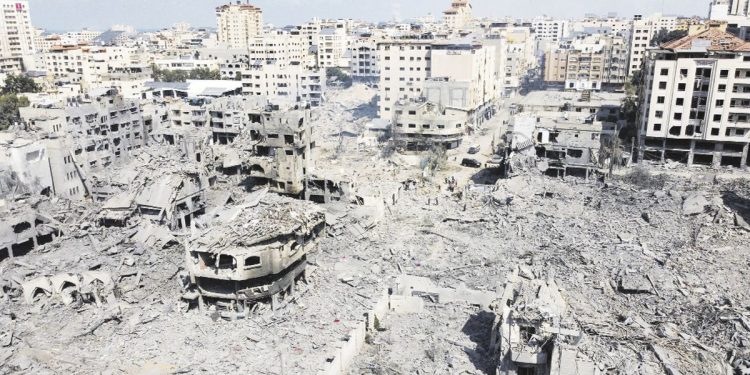 Israel redobla bombardeos en Gaza y se agrava la situación humanitaria