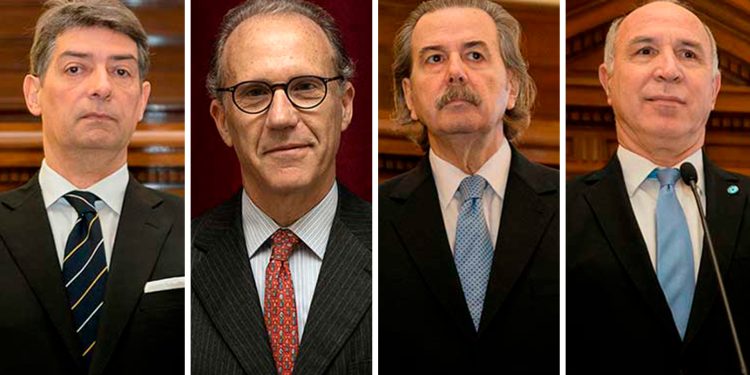 Juicio político: presentarán cargos por mal desempeño contra los integrantes de la Corte