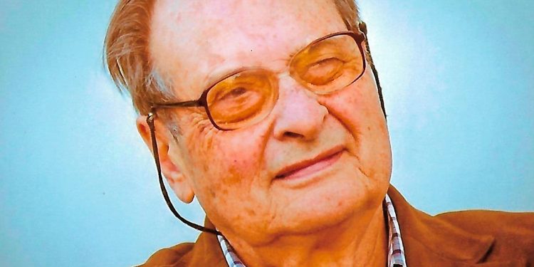 Juzgan a un hombre por provocar la muerte del padre de una periodista tras una discusión