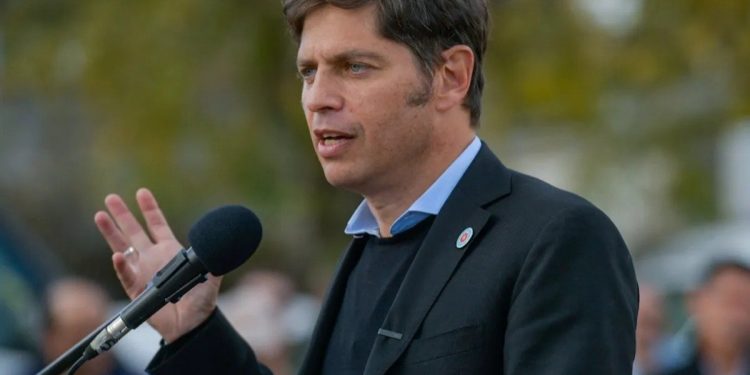 Kicillof fulminó a Milei: “La dolarización es bajar salarios, devaluar, privatizar , endeudar y ajustar”
