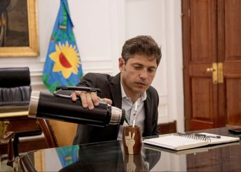 Kicillof, su “enojo” con Insaurralde y su filosa opinión de Milei: “Es como un terraplanismo en economía”