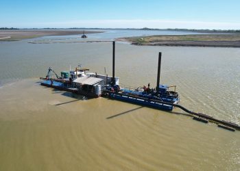Kicillof visitó las obras en el Río Salado: «Si esto no lo hace el Estado, no lo hace nadie»