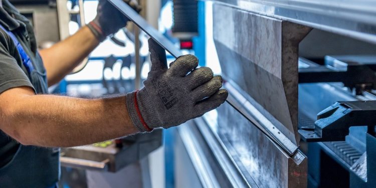 La cantidad de trabajadores en el mercado laboral está en su pico máximo, destacó Mieres