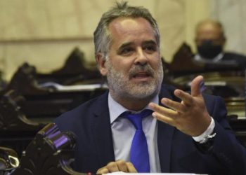 Le exigen a Milei que “no esconda información sobre eventuales acuerdos con BlackRock”