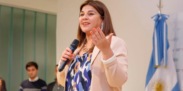 Legisladora cordobesa de la fuerza de Juan Schiaretti llama a votar por Massa