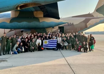 Los primeros uruguayos repatriados ya están regresando en el Hércules