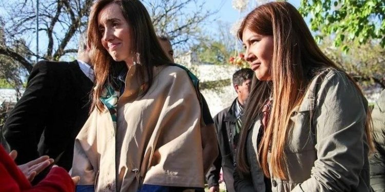Mala praxis y recetas truchas: una candidata de Milei fue denunciada por hacerse pasar por médica para reclutar votos
