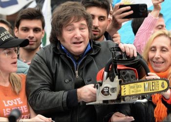 Martínez de Hoz, Milei y la motosierra: los calcados planes económicos anti trabajadores