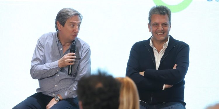 Massa ante exportadores: “Es preocupante que algunos candidatos quieran romper lazos comerciales con los principales socios de Argentina”