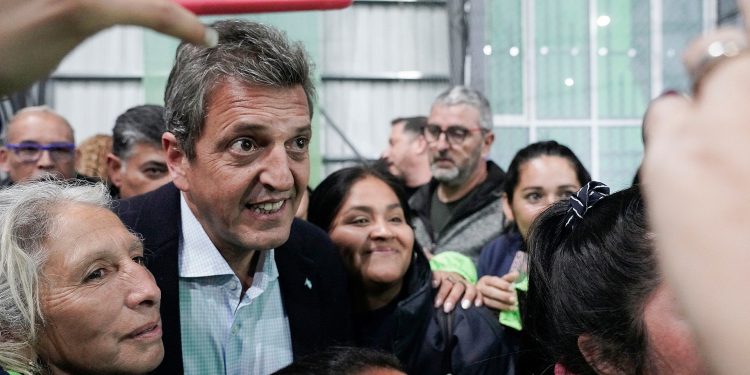 Massa continúa su gira federal con actividades en Mendoza y San Juan