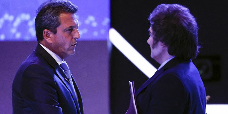Massa dijo que Milei está “timbeando el ahorro de la gente” para sumar votos