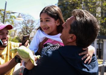 Massa recorrió el Centro de Convenciones donde se realizará el debate presidencial