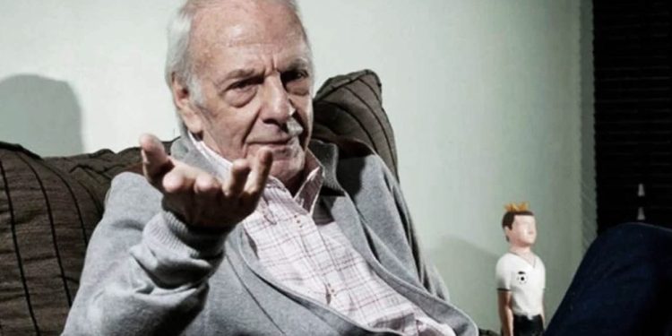 Menotti dijo que Milei es “un espanto” y recibió una réplica del candidato presidencial