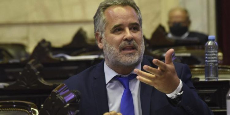 Para el diputado Rodríguez, Lavagna “evalúa como positivo un gobierno de unión nacional”
