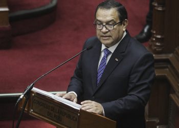 Perú: un sondeo revela el poder del jefe de Gabinete, cara de la represión a las protestas