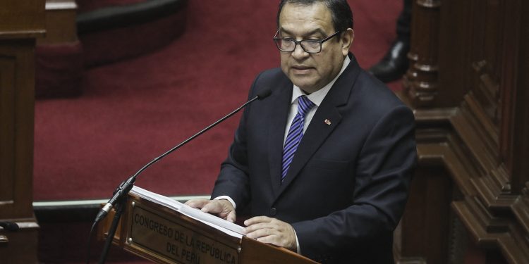 Perú: un sondeo revela el poder del jefe de Gabinete, cara de la represión a las protestas