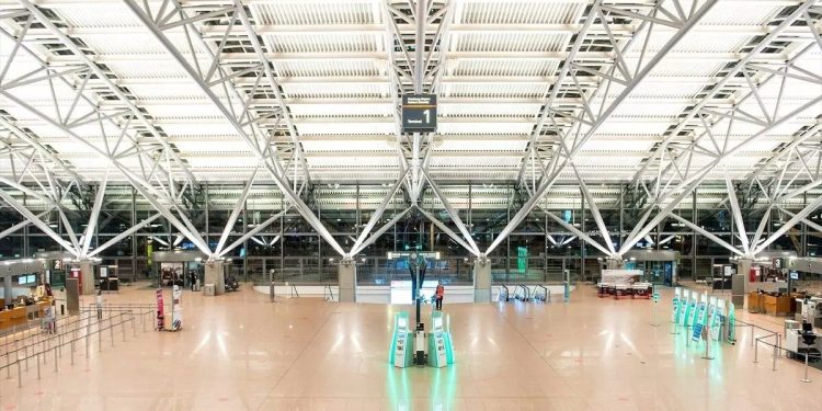 Reanudan el servicio en el aeropuerto de Hamburgo tras la amenaza de atentado en uno de los vuelos