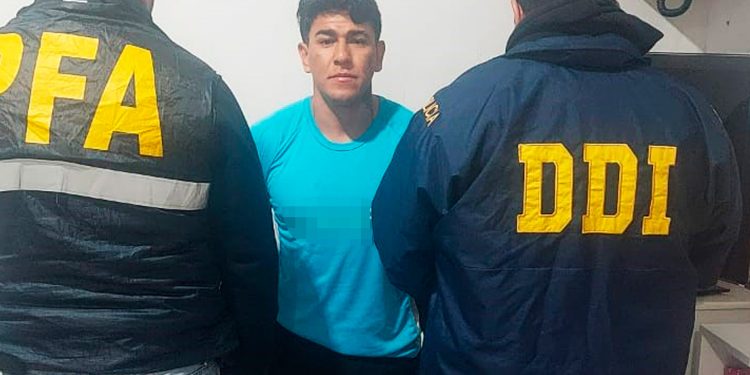 Recompensas de hasta dos millones de pesos por los prófugos del crimen de un comerciante