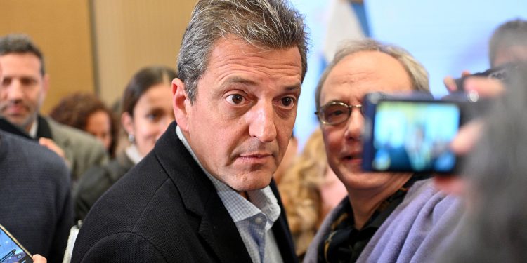 Respaldo a Massa de empresarios y funcionarios del área económica