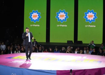 Santoro cerró campaña con Massa y primó la confianza de que ambos seguirán en carrera a los balotajes