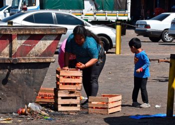 Sin la AUH, las asignaciones familiares y la Tarjeta Alimentar, la pobreza infantil subiría 3 puntos y la indigencia hasta 10