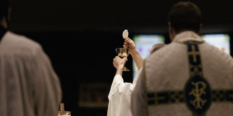 Un grupo de sacerdotes liberados por el Gobierno de Nicaragua llegó al Vaticano