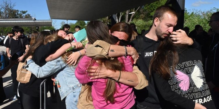Un repatriado argentino reveló el horror en Israel: “Escuchamos un misil impactar”