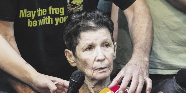 Una rehén liberada por Hamás asegura que vivió “un infierno”