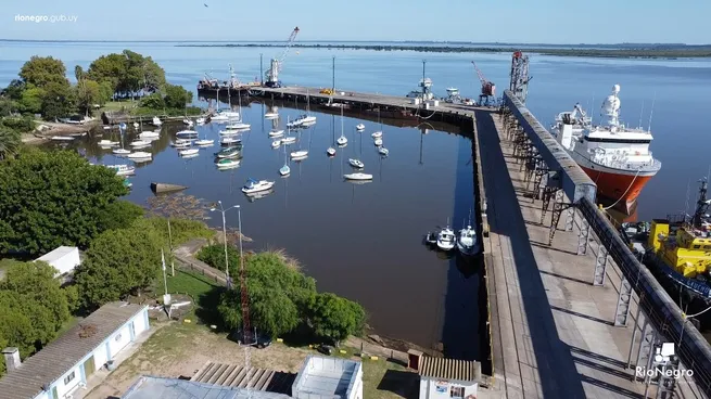 Uruguay y el CAF firmaron un acuerdo para modernizar el puerto de Fray Bentos