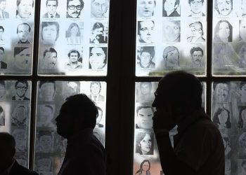 Abren línea de atención para asesorar a familiares de represores que repudian el genocidio