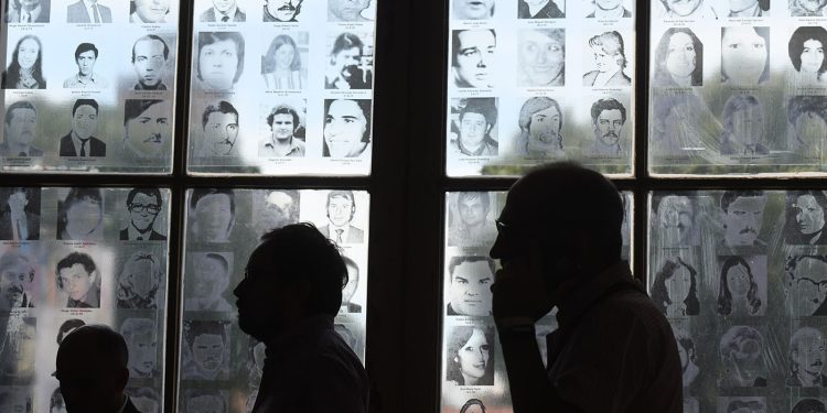 Abren línea de atención para asesorar a familiares de represores que repudian el genocidio