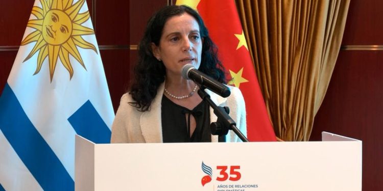 Arbeleche busca “atraer más inversiones” desde China