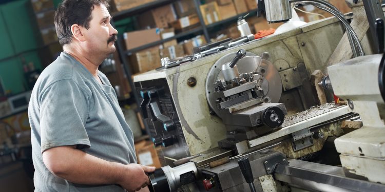 Baja interanual del 3,6% en la actividad industrial y del 4,5% en la construcción