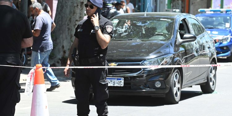 Balearon un auto de la familia de Antonela Roccuzzo y robaron $8.000.000