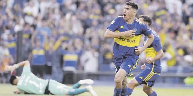 Boca lo ganó en agonía y aún sueña