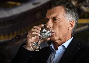 Boca: Macri salió con los tapones de punta contra Riquelme en su nuevo spot
