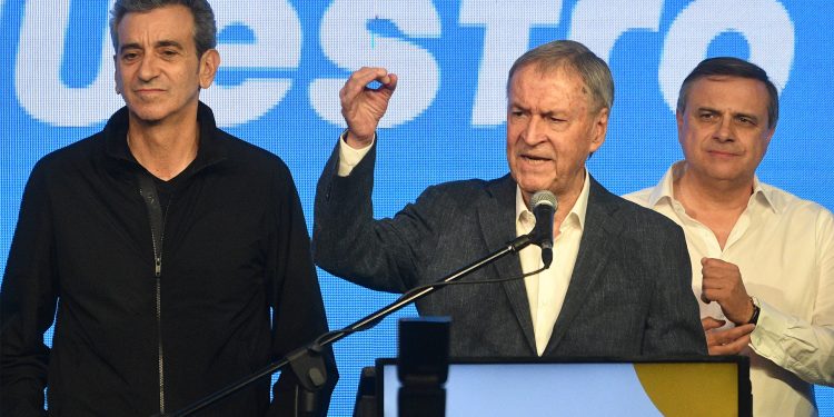 Califican de “vergonzante” el apoyo de Schiaretti y Randazzo a Javier Milei