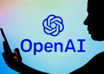 Caos en OpenAI: tras echar a Sam Altman, cientos de empleados amenazan con un éxodo a Microsoft
